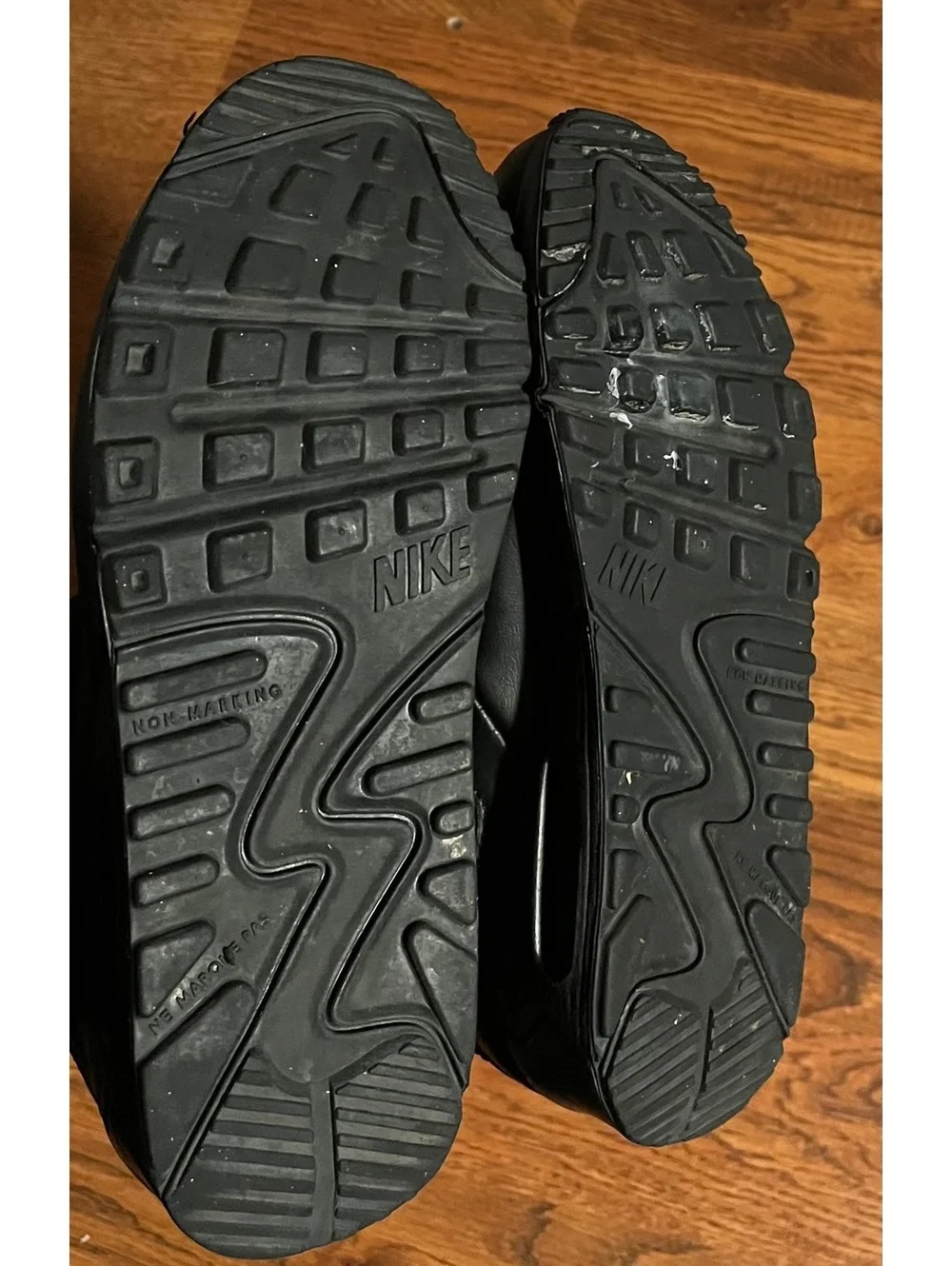 Nike Air Max Black Leather Sneakers Youth Size 6Y